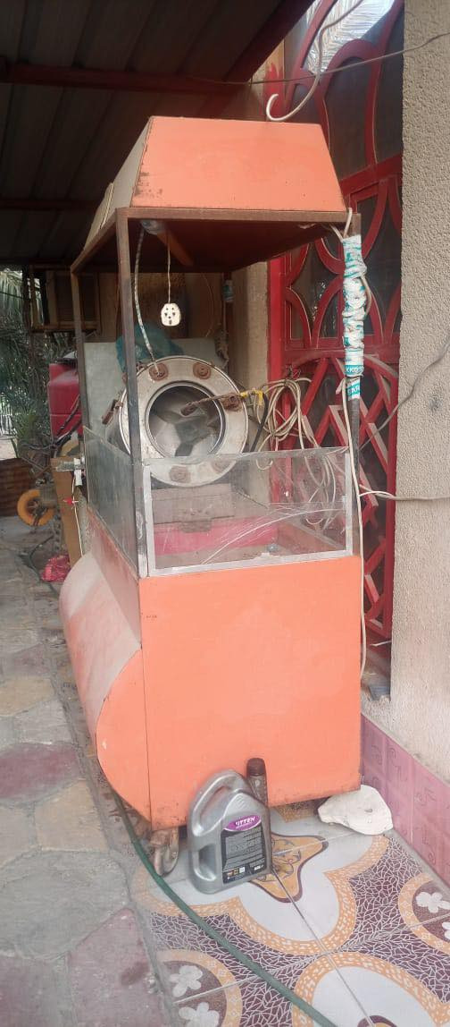 السلام عليكم
مكينة حب شمسي قليله الاستخدام ومتروكه
للبيع العنوان ابو الخصيب نهرخوز الشارع العام
السعر ٢٠٠ وبيه مجال بعد المعاينه 
للتواصل ***********
