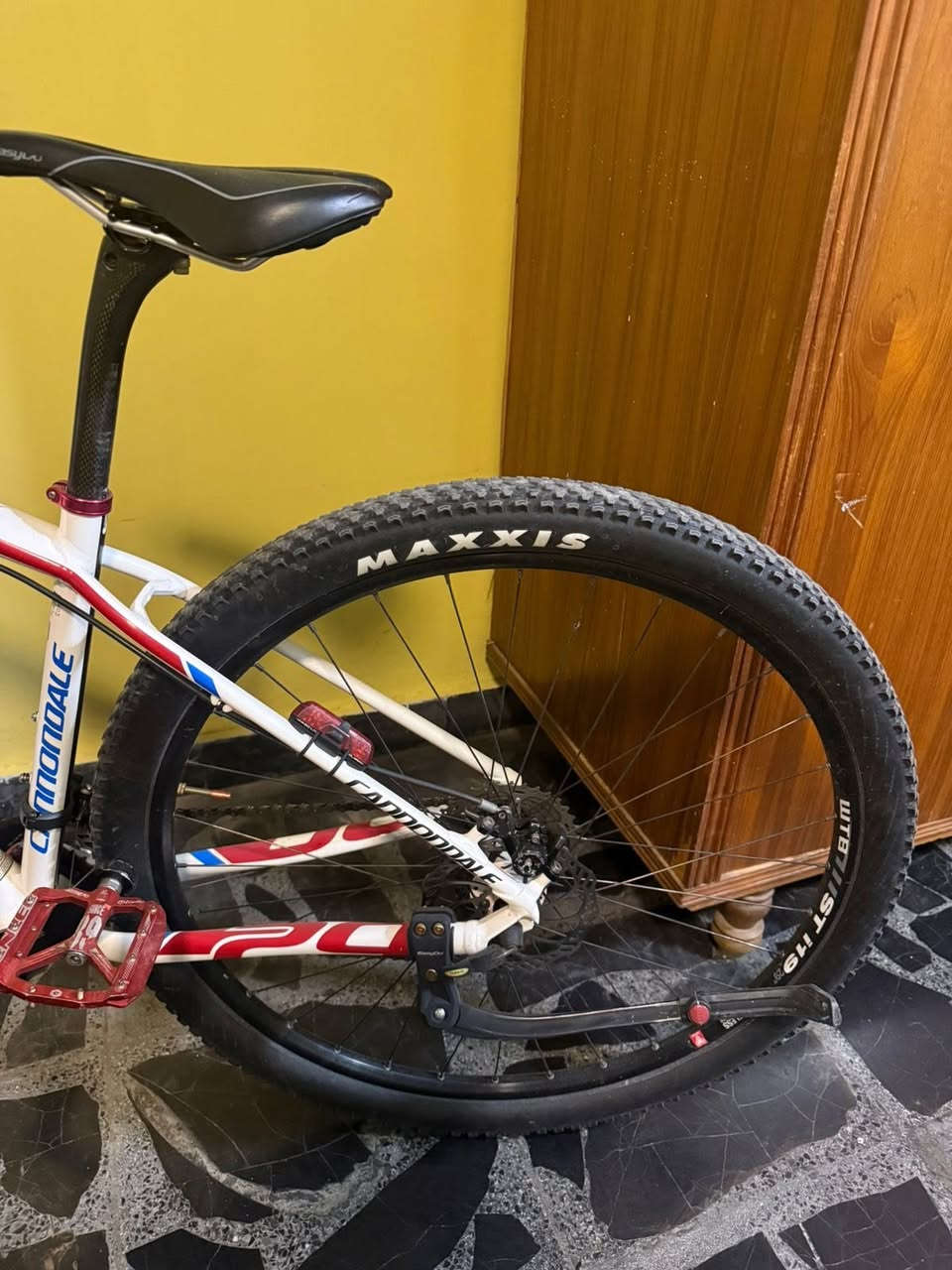 ماركه: Cannondale
قياس :29
تك ماشه
المنيوم 
نمره 2*10 
الرقم :***********

