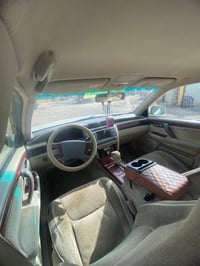 للبيع ملكة كصة جنطة محرك vvt صدرهة جديد مشط جديد  دكمتين كشنات كهرباء ...