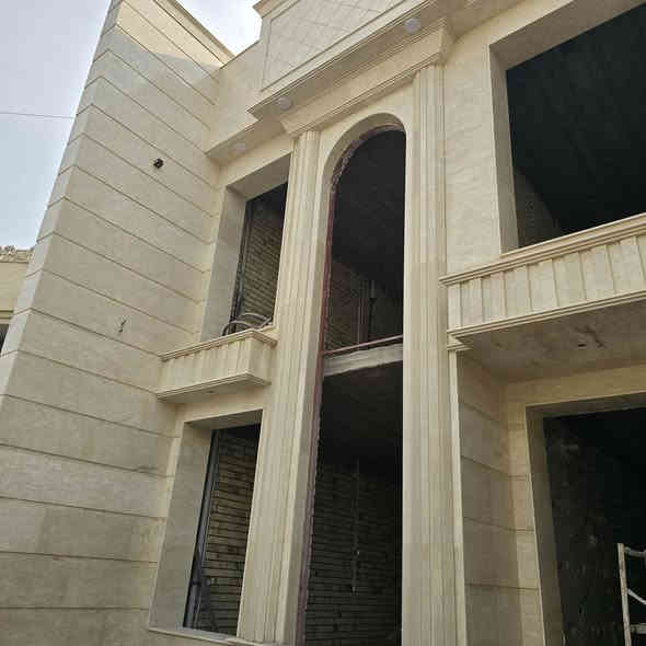 تجهيز الواجهة لموقع ١٩ بستان الحلو، بأفخم انواع المرمر بنظام الميكانيك الحديد.

مكتب سكوير الهندسي، للاستفسار زيارتنا في مكتبنا الواقع في شارع اربعين قرب مركز الانوار، او الاتصال:- 
***********
0787881177
