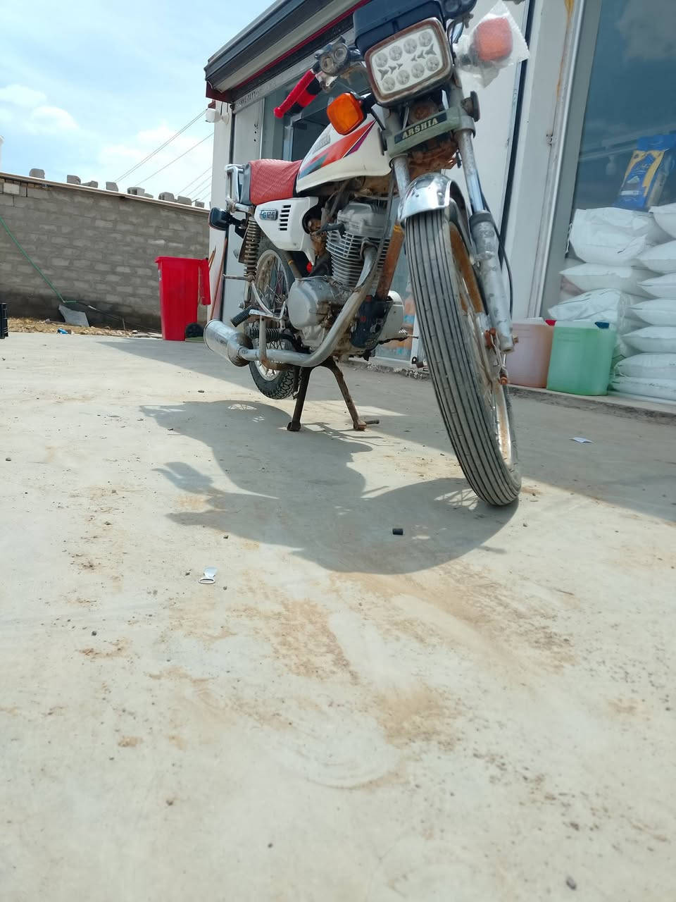 سلام عليكم دراجه البيع اربع كير مكفوله اوراق اصولي مديل 2018مكان واسط كوت قضاء الحي  ***********
