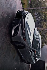 كامري موديل 2023 ماشية 35 الف SE فول تحكمات بدون بصمة وفتحة الضرر جامر...