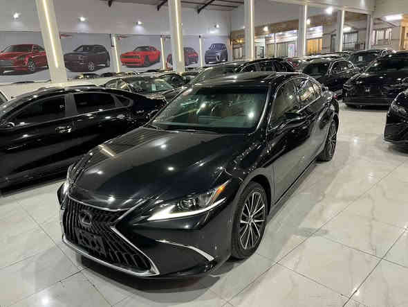 بسم الله الرحمن الرحيم😍🤍
لكزز 300h es هايبرد بنزين✅

الموديل : 2024✅

#سعرها 310 ورقة ومجال قليل✅

تترقم شمالي فقط 

المواصفات:فول فول١/١ 👇
بصمة تشغيل 
تشغيل عن بعد 
فتحة سقف 
دخول ذكي 
موس تحكم 
كشنات جلد 
كشنات كهرباء 
كشنات ميموري 
سترين كهرباء 
تدفئه تبريد في الكشنات
حساسات اماميه خلفية 
نقطه عمياء 
اوتو هولد 
هندبريك بصمه 
كامرات 
رادرات 
اشاير بالمري 
ويل كروم 
لايتات عدسات 
لايت لد 
دشبول دجتل 
شاشة ايباد مقاس12.3بوصه 
Apple carplay 
Android auto
نقطة واي فاي 

10 سماعات 
نظام ملاحة 
شحن لاسلكي للجهاز 
التحكم التقائي بالتكييف ثنائي 
نظام ماقبل الاصطدام 
نظام الكبح التلقائي في حالات الطوارئ
نظام تثبيت السرعه 
وبعد بيها هواي مواصفات👍

جملغ ورا صبغ 
بجم كبس 

معرض ولید كارس
للاستفسار الاتصال على هاي الرقم👇

‏‪☎️***********☎️
اسيا ***********
