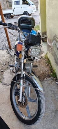 السلام وعليكم  موطور للبيع سيفان 20 ماعايزه كلشي محرك شرط مبدل على ايد...