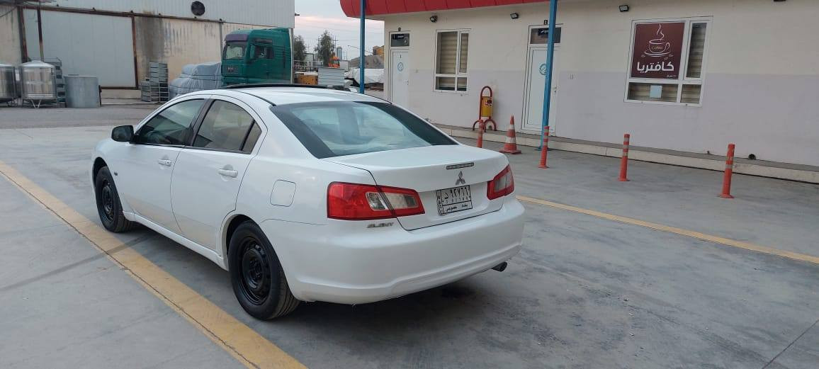 لەنسەر گڵاند مودیل 2011  رەقم بغداد سەنەوی بلاستیک شەرتی حاسیبە ئەولیات و بی کیشە ماڵی دوستە فول موسفات سلایت و شاشە و کامیرە تەبرید سارد و گەرم سەیارەکە تا بڵی جوانو خاوینە و بی نوقسانی  سعری 55 شوین کەلار ***********
