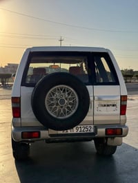 ازوزا 2002 رقم بغداد باسمي اخذتها مزاد كانت الى شركة بريطانية تعمل في ...