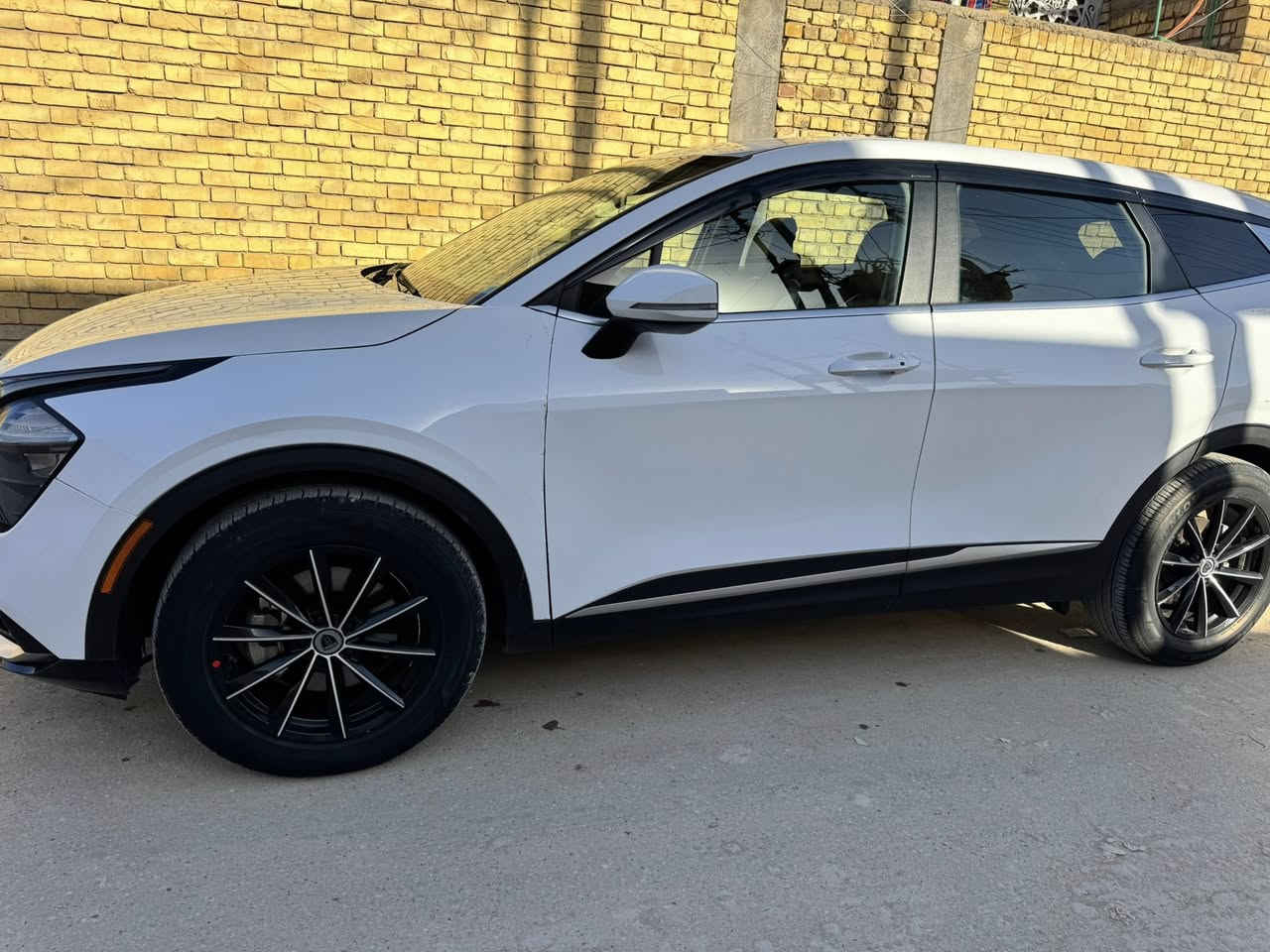 السلام عليكم شباب للبيع سبورتج موديل 2023
رقم بغداد (الدولي الجديد)
امريكي عباره كفاله ضربه مرفقه مع الصور 
 بصمه تشغيل باب خلفي كهرباء رادار جانبي كراسي كهرباء كراسي هيتر استيرن هيترمكينه هاند بريك بصمه
شاحن واير ليس شاشه ابل كار بلي اريل نفكيتركامره دواره دشبول ايبادقطعتين تبريدحساس امامي وخلفي 
لايت زينون + LEDكشافات زينون
بكلايت LED
مثبت سرعه نظام مانع الانزلاق 
نظام نزول منحدرات نظام الايزو فكس
درايف مود SMART/SPORT/Eco/NORMAL
اشاير بل مري والمري قابله للطي
مخارج USB + مخرج كشن USB
تطعيم الدواخل المنيوم + اسود لماع
 
مكاني ناصريه شطره
سعر 210 بيه مجال 
للاستفسار***********
