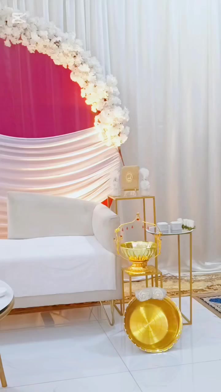 معقولة بعدكم ممثبتين حجز عل هذا الجمال 😍 😊 
للحجز مراسلة على الرقم التالي:
*********** واتساب
