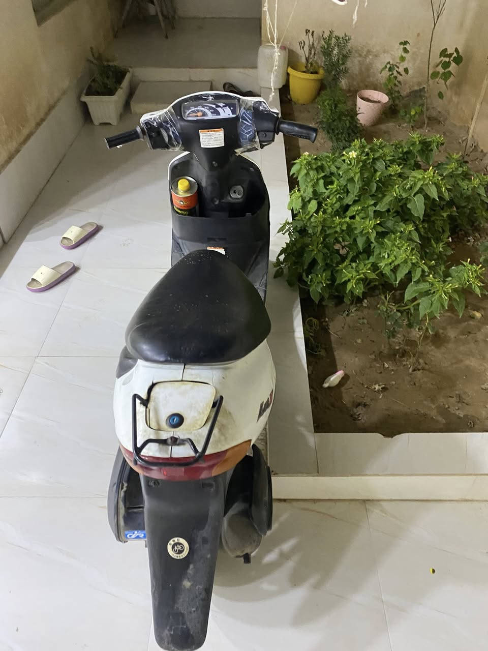 سوزوكي رياضي للبيع مكينه بيها صوت بوربرين عوزها شرك نظيفة كلشي السعر 250 للاستفسار الاتصال 
*********** 
ميسان حي الجامعة
