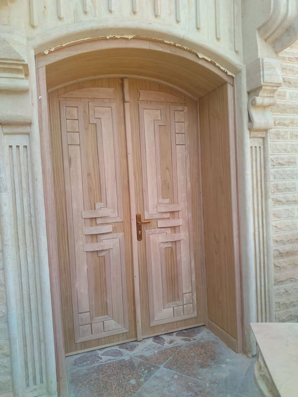 ✨ إعلان هام لزبائننا الكرام.. على بركة الله ✨
يسعدنا في معمل (دوشمة العنزي للديوان والطخم)** أن نعلن لزبائننا الكرام عن بدء استقبال طلبات تفصيل الأبواب الخشبية بأرقى الموديلات وأحدث التصاميم العصرية والكلاسيكية كافة أنواعها وأحجامها 🚪
 * جاهزية تامة* مستعدون لتجهيز (المنازل، الفلل، والمشاريع السكنية) بالكامل.
📍 الموقع والعنوان:📍
 الموصل - الجانب الأيمن - مقابل فندق الموصل.
 📞 للتواصل والاستفسار:
 📞***********📞
 📞***********📞
*معمل دوشمة العنزي.. الفخامة والجمال من عتبة الباب إلى داخل الديوان!* ✨
