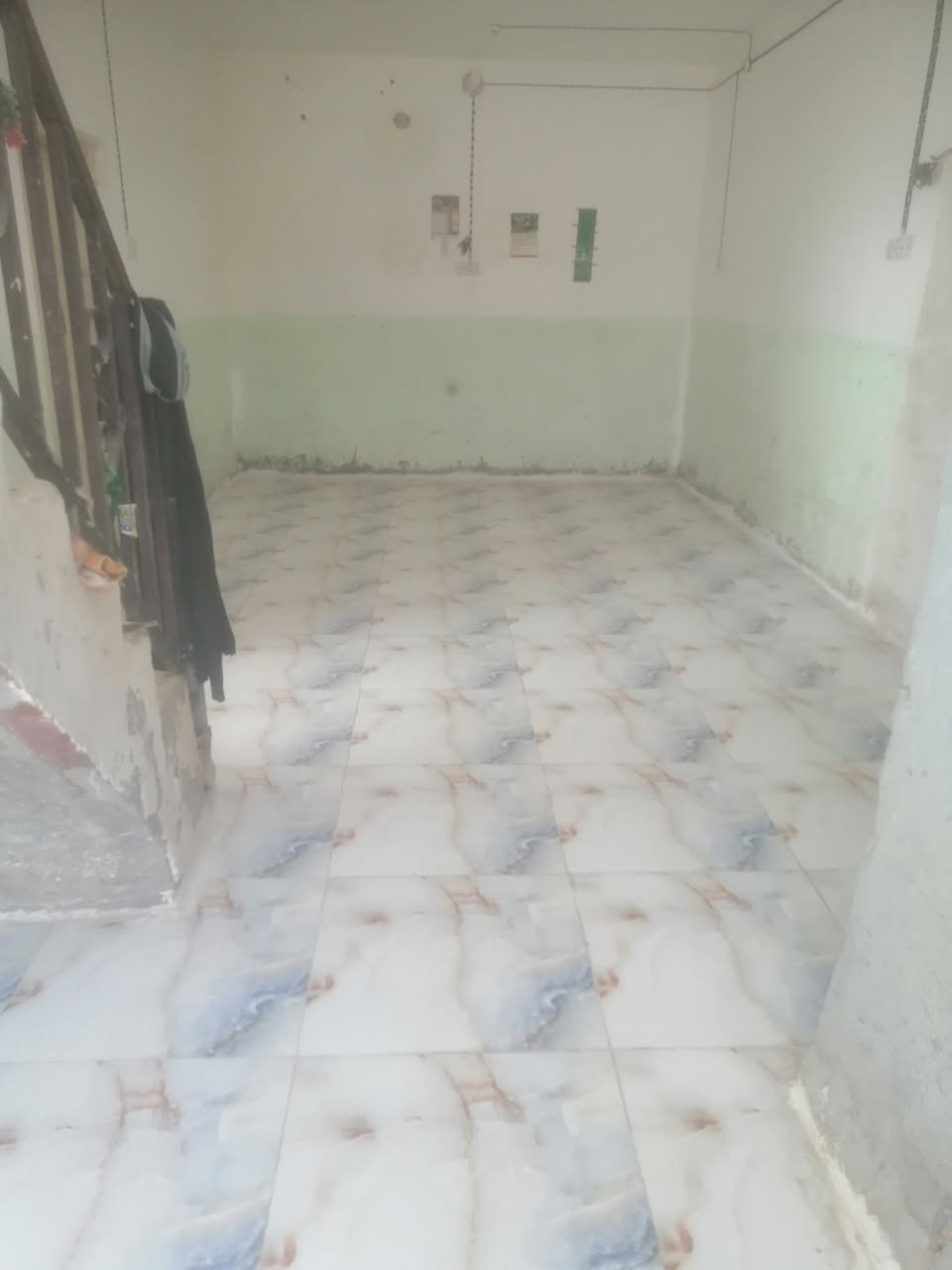 دار للايجار نظيفه ومرتبه  سايدين المعمل مقابل محطة ماء الشافعيه الجديده،،،  الايجار  ٢٠٠  ألف  ((((رقم الموبايل  ***********   أبوعلي
