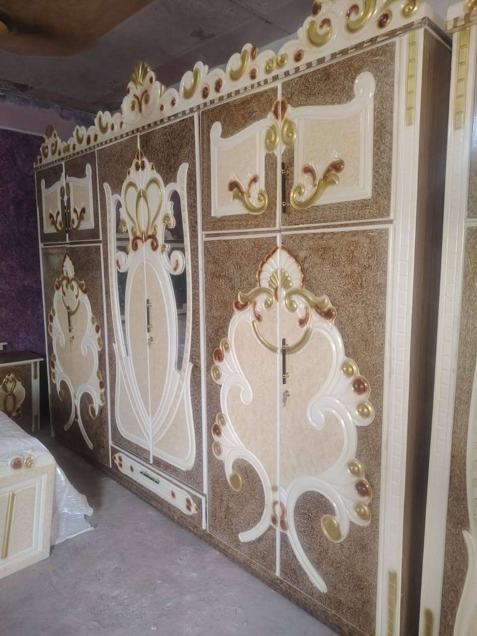 رةالسلام عليكم غرفه خشاب ام س 6 طابقين جديده احله من الصوره سعر مليون وبيه مجال الشراي *********** التضحيه شارع العياده
