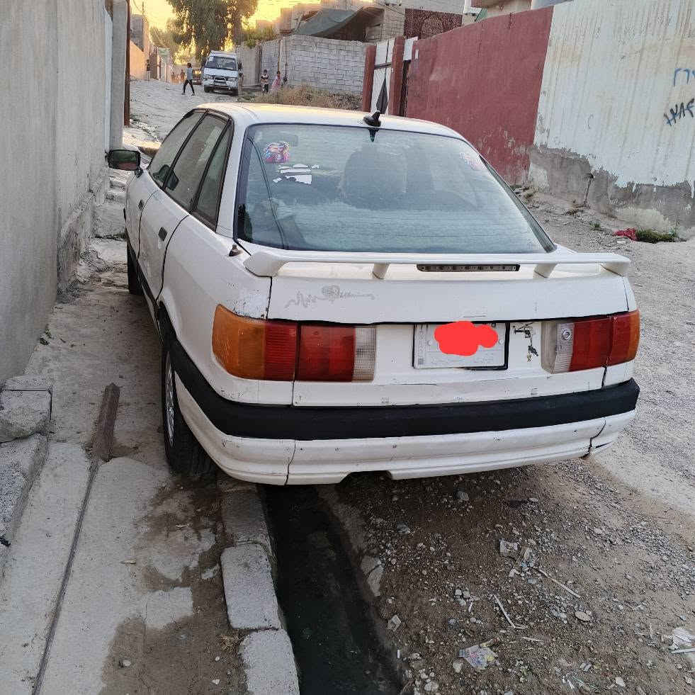 سيارة أودي بيضاء  موديل ١٩٩١ محرك 0,8 بيها بوند مبدل بس  محرك شرط  *********** مكاني الموصل موصل, نينوى
