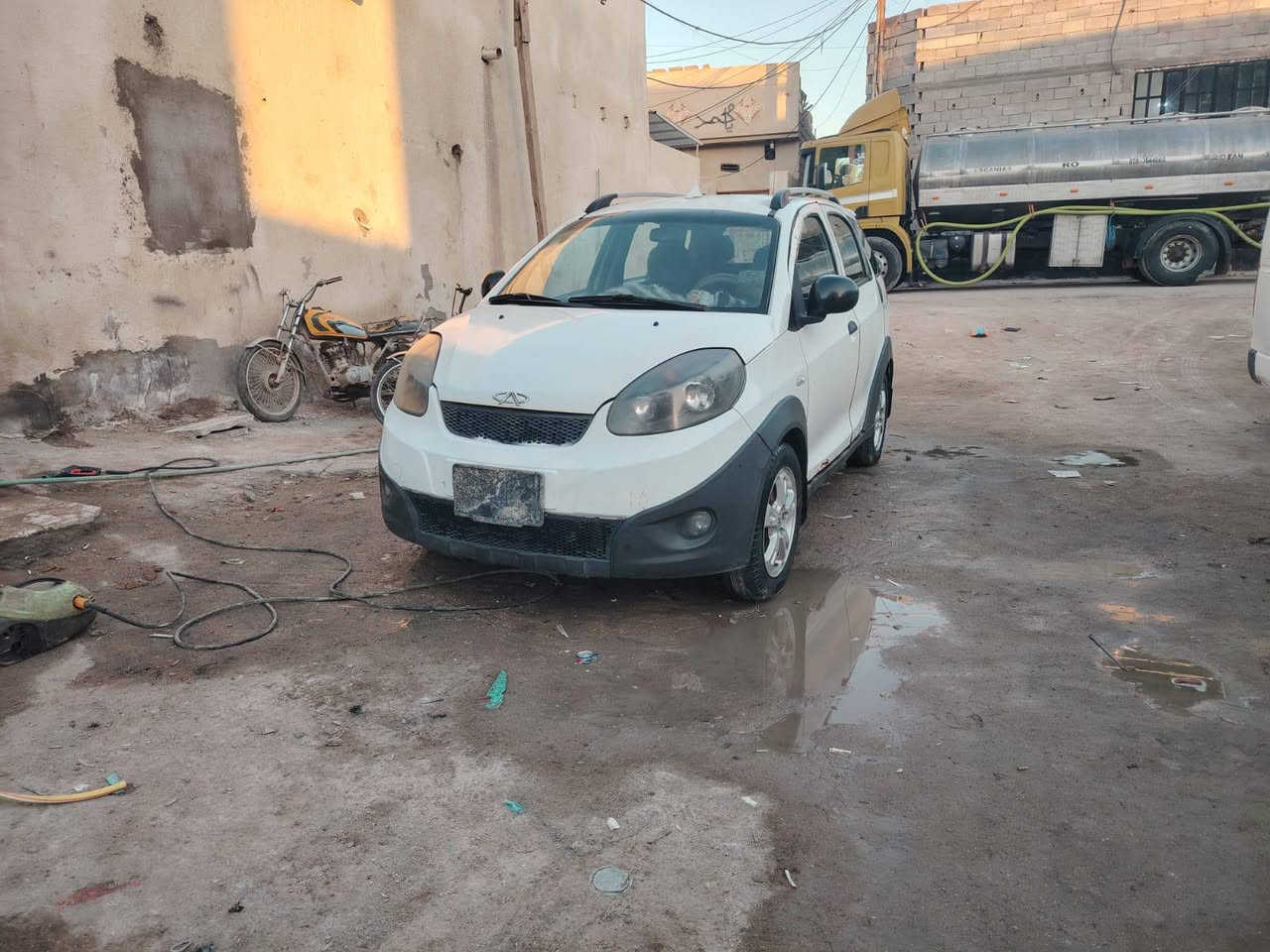 سلام عليكم شيري اكس وان سياره مال جني مكينه خير من الله كير حداده 70من 100سياره جاهزه تبريد تخم تأير تحويل مباشر بيهه ملاحظات خياس بصيط مكان البصرة  السعر 33وبيه مجال ***********
