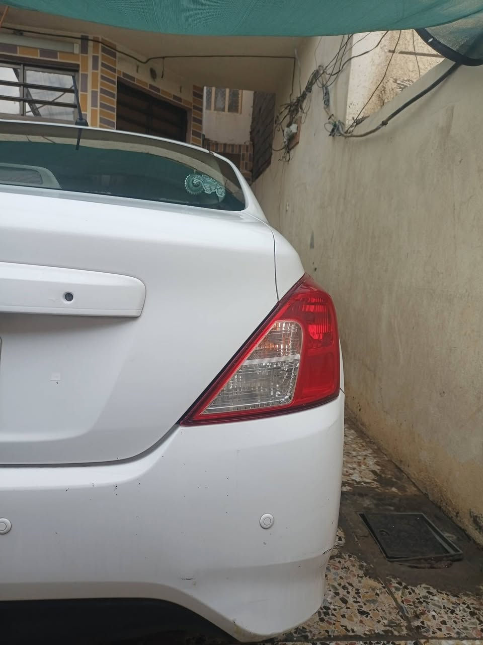 سلام عليكم نيسان سني موديل 22  بسمي رقم انكليزي سنويه 27 مكينه او كير عل وضع الشركه حداديه تخم تاير تبريد ثلج ماشيه 65 مكاني قرب بسماية رقم الهاتف 110 *********** يوجد واتساب
