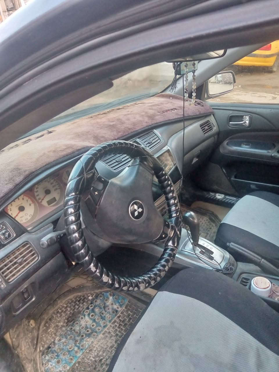 لانسر وارد امريكي 2007 محرك 2000
السعر 68 وبيها مجال مكانها بغداد الجديدة 
للاتصال ***********
