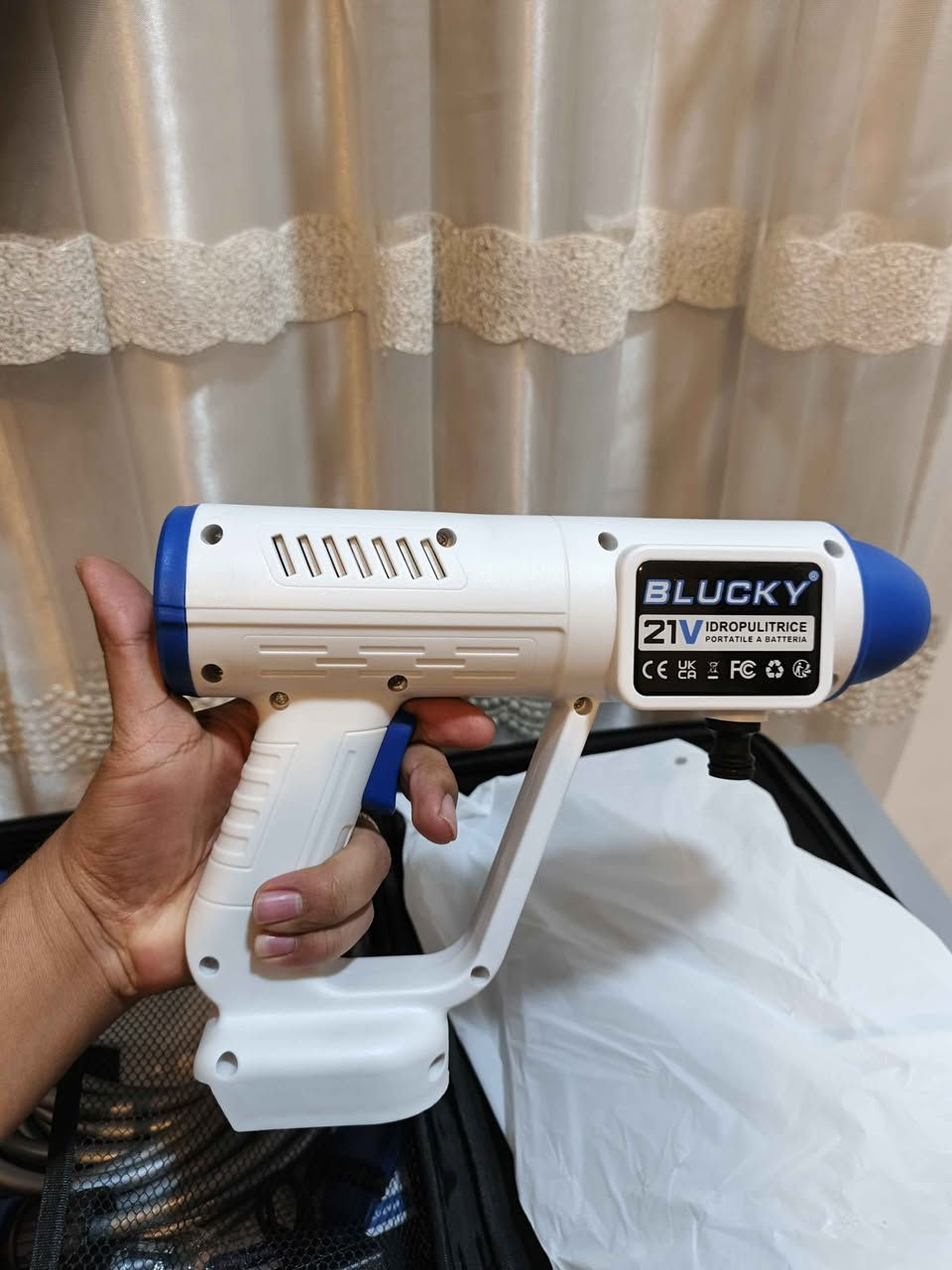 فارة غسل جديدة غير مستخدم بطاريات 2 شحن مع كامل الملحقات وبطل الرغوه والصونده 40 أربيل, العراق


**إذا كنت صاحب هذا الإعلان وتريد حذفه لأي سبب، رجاءا أرسل رسالة إلى الدعم الفني**