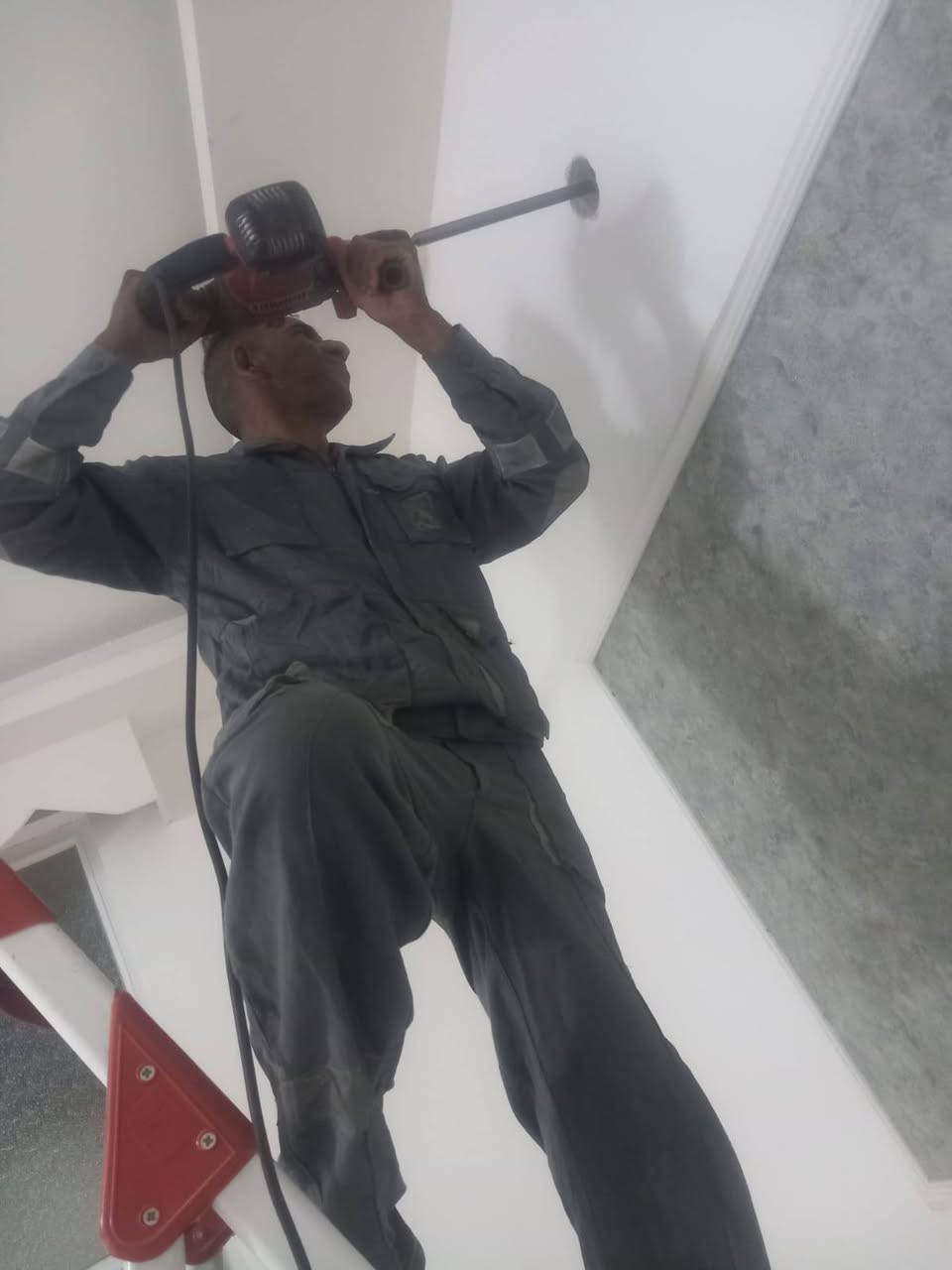 ***********
غسل سبلات 
صيانت سبلات
تنصيب سبلات 
***********
