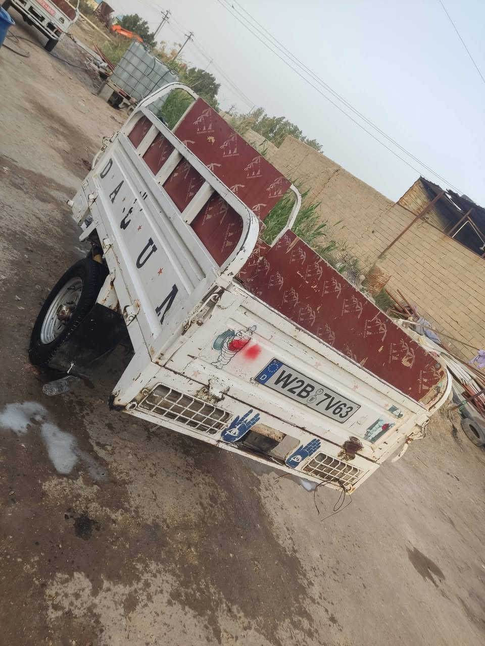 سلام عليكم شباب ستوته البيع 2011 توهه معمرا مكينه توني شاد 24كير بوكس توني شاد سدر توني شاد نكره سلف كهرباياتهه شقاره كلهه وراق كامله سعر مليون 300بيهه مجال هاذه رقم مبايلي***********
