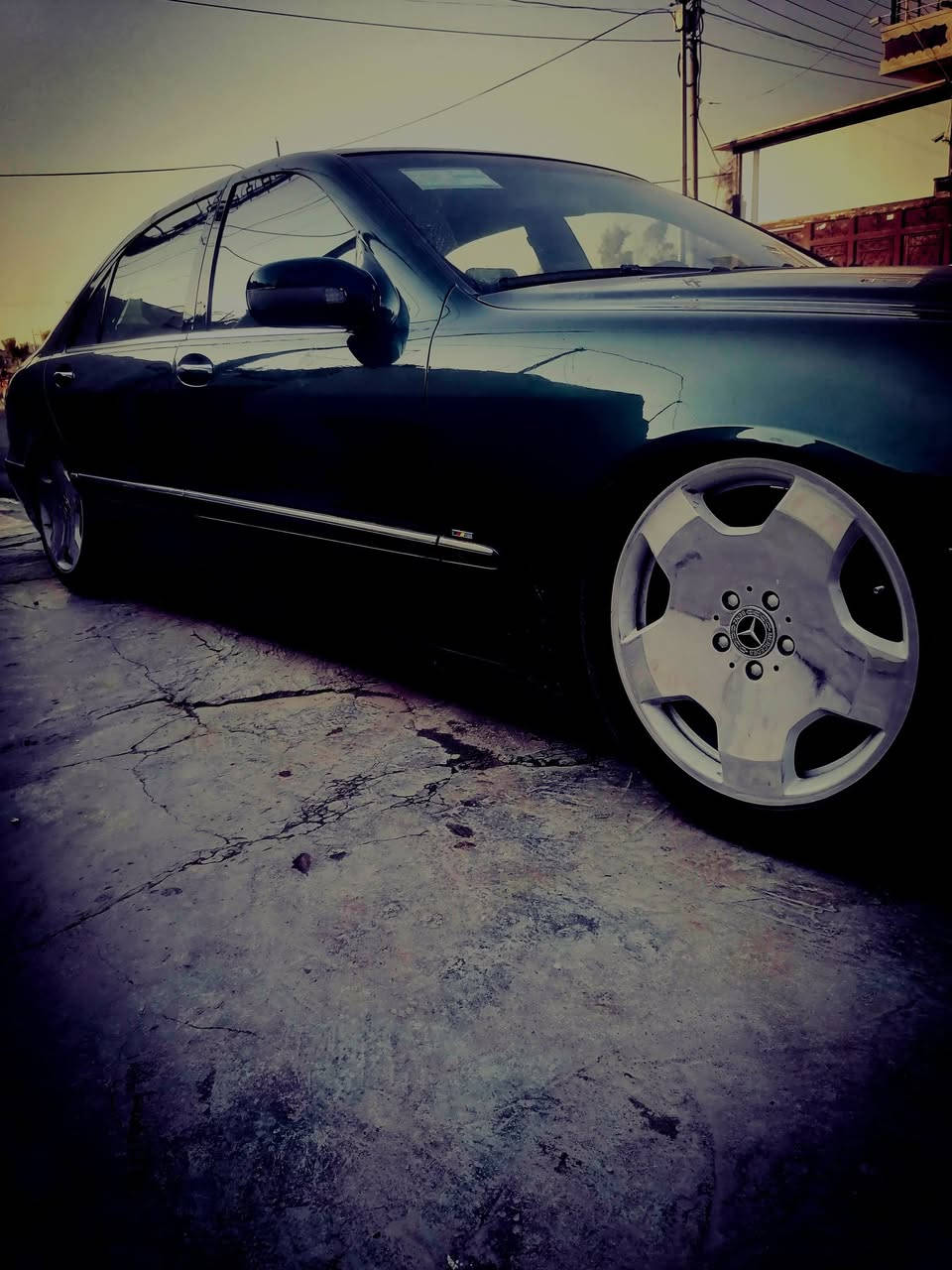 مارسيدس غواصة الفين واحد السيارة جوبلسات محرك سته سلندر السعر 95 ورقة بي مجال بصيط ***********
