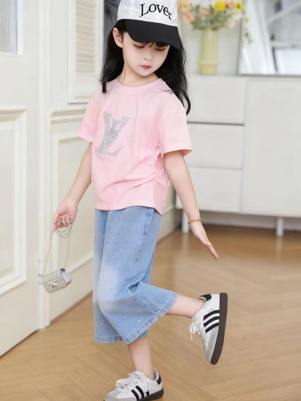 طقم برموده كوالتي عالي قياس من 3سنه لل7سنه العنوان بابل الحصوه جانب جامع اسامه بن زيد واتساب ***********
