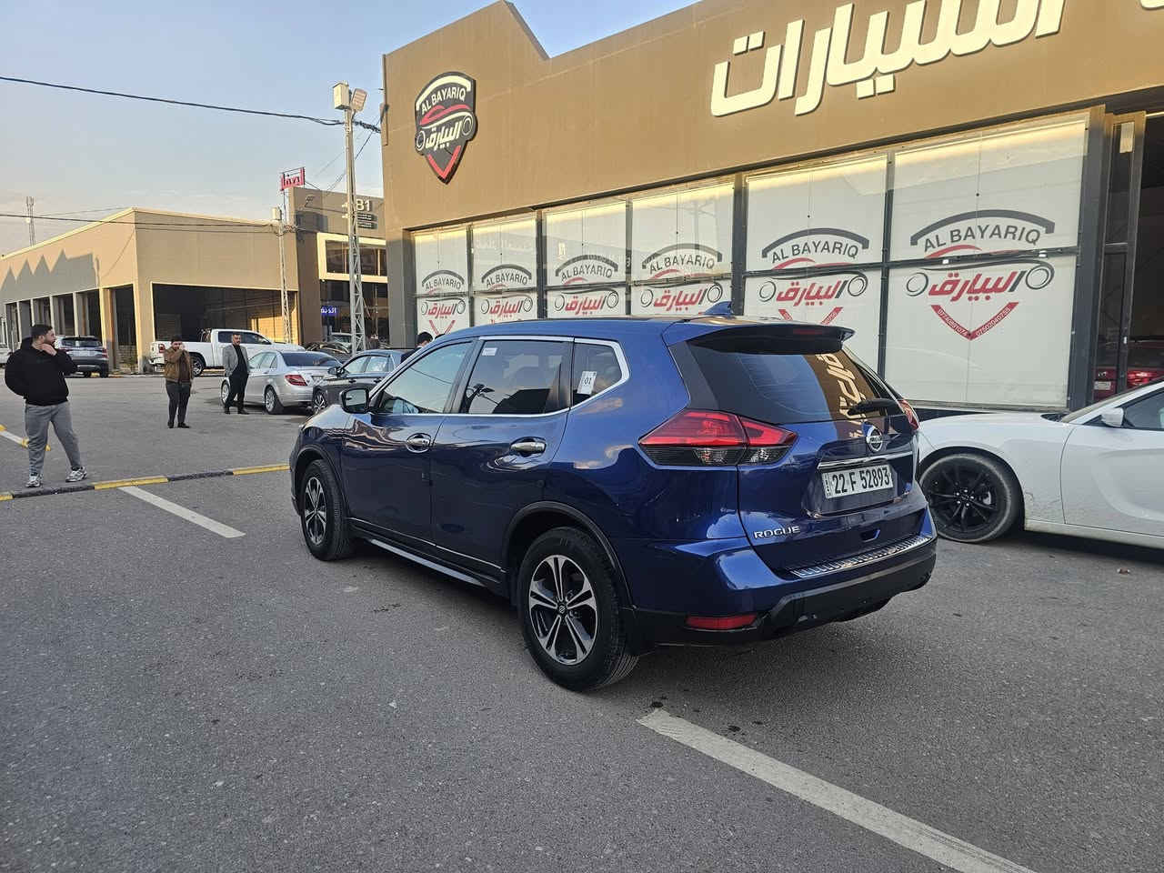 السلام عليكم
للبيع نيسان روج ٢٠١٧
الضرر / بابين صفحة السايق بدون ايرباك بجم كبس 
رقم اربيل 
مواصفات
-نقطة عمياء
-ثلاث انظمة قيادة
-تبريد قطعتين
-نظام ايكو
-لد امامي نهاري
-مانع انزلاق
- كامرة /اوكس /بلوتوث 
السيارة ماشية 74 ميل

السعر مناسب جدا ١٣٧
رقم التلفون ☎️☎️
***********
