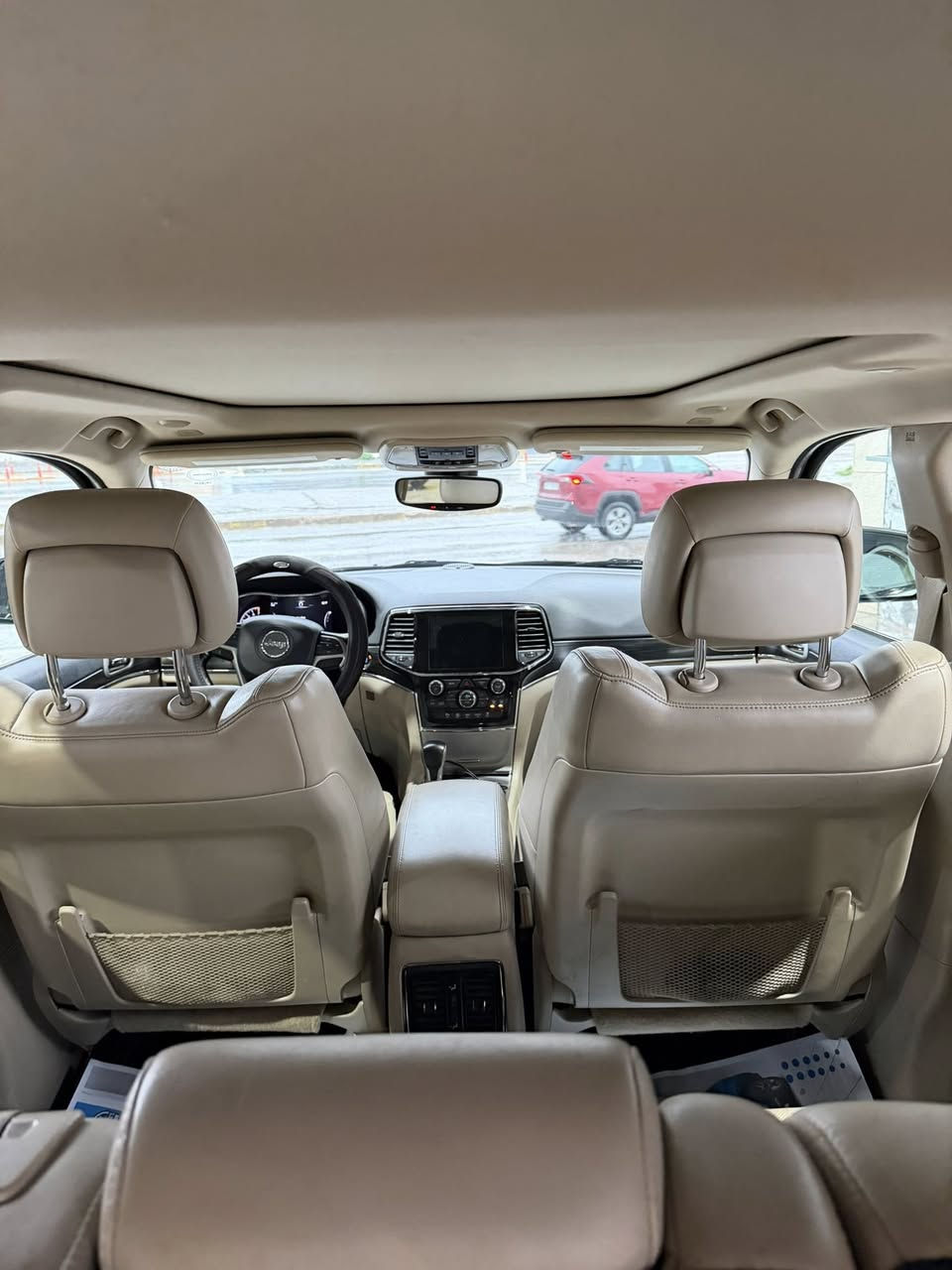 جيب موديل Limited 2020
سياره مكفوله من كلشي حتى الدعاميات
صور السونار مرفوقه 
رقم دهوك سنوية بسمي
هزه جديده سنويه جديده V6 3600
ماشية 80mi 
-ماوس وضيعات قياده
-فتحه سقف بانوراما
-كشنات جلد 
-رادارات  360
-تشغيل عن بعد 
-بصمه
-شاشه جبيره 
-كامره  دواره
-تحكم سترين
-كشنات خزن
-هيتر مري
-لدات صباحيه
-صندوق كهرباء
-كشنات تدفئه تبريد 
توقف ذاتي
كلش هواي بيها مواصفات معروفه ال لمتد 
السعر 270 وبيها مجال حك الجيه
بغداد المنصور 
***********
