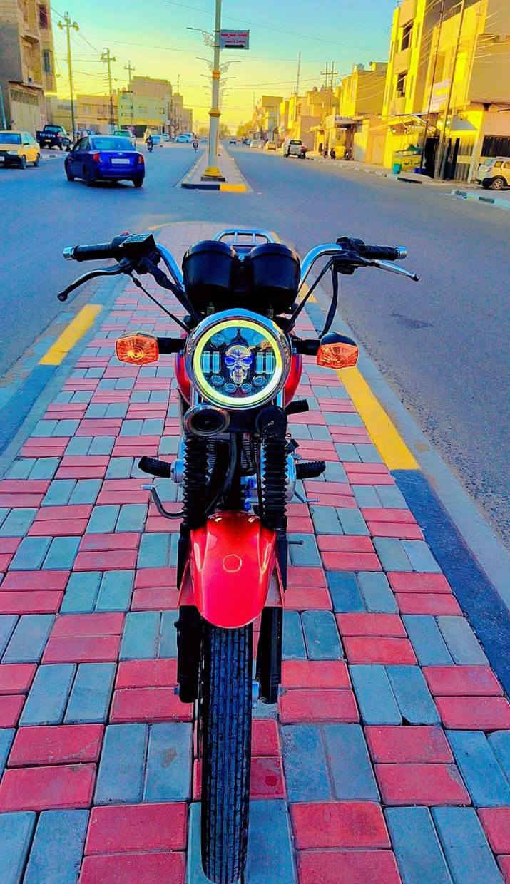 سلام عليكم دراجه دايون عضم اوراق أصولي نضافه خير من الله موديل (21)وصل معرض وكامل أوراقها الدراجه كفاله حله ابو غرق (***********)
