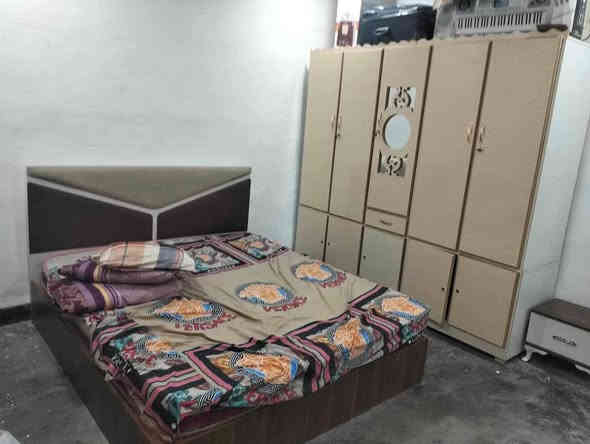 دار بلدية مضمون مقدم على التمليك للبيع 
وبي تسلسل 140 متر يحتوي عل غرفة نوم واحدة . ومطبخ حار ومطبخ بارد .واستقبال معزول . كراج سيارة وصحيات . درج خارجي .
 الموقع كركوك واحد اذار مقابل باب المعهد التقني. قرب المحافظة الجديده. بفرع جامع جميل اوجي 
سعر ٣٧ مليون وبي مجال 
للاستفسار الاتصال على الرقم ***********
توجد خدمة واتساب وفايبر على هذا الرقم 
او الرقم الثاني ***********
لمعرفة المزيد من العروض تابع صفحتنا على الفيس بوك سجاد للعقار ونستقبل جميع عروض بيع العقارات
