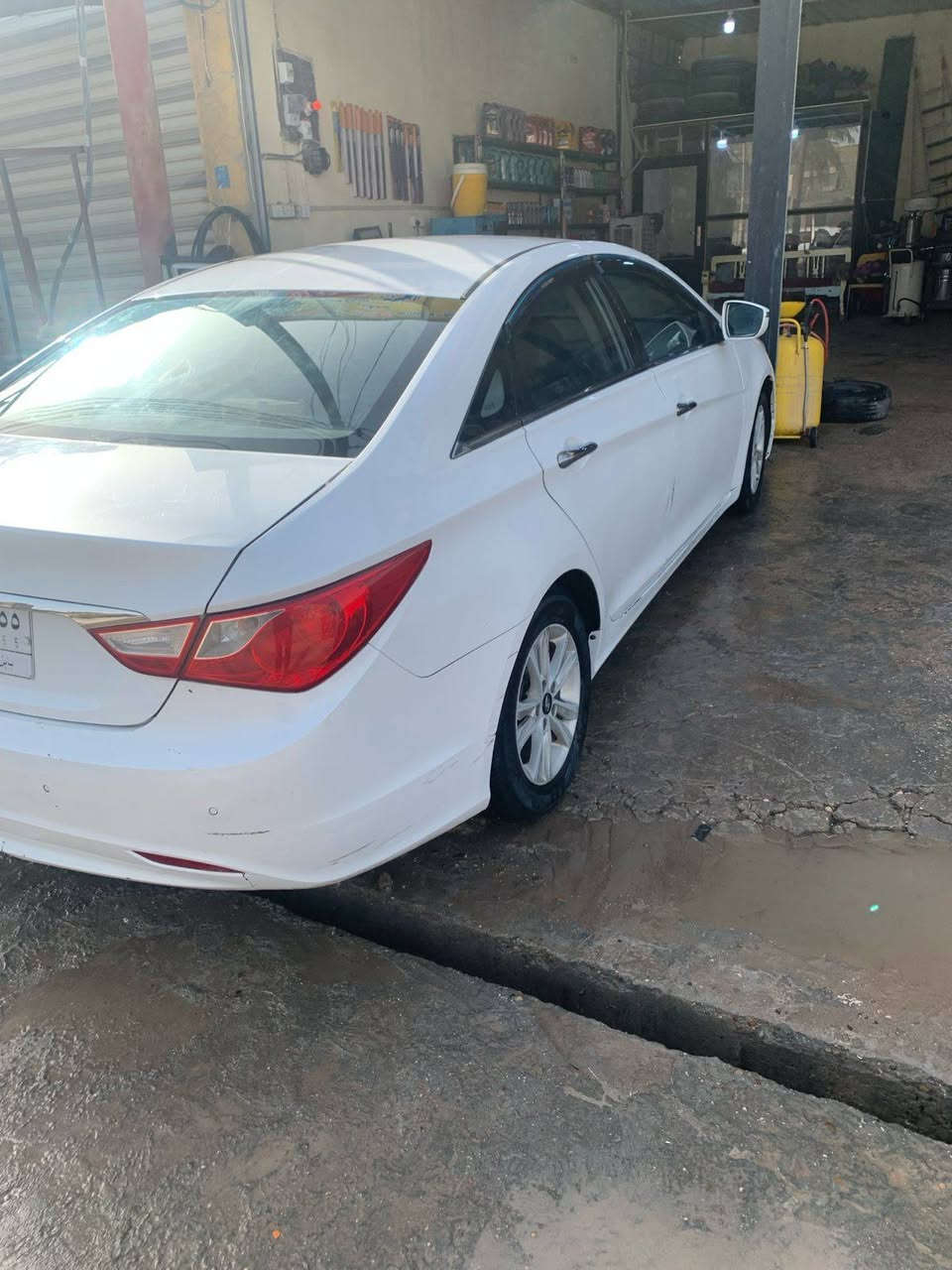 ياالله سوناتا كوري موديل 12 بصمه جلد محرك دوش لون ابيض مميز عنوان بابل سعر 105 وبيه  مجال حك جيه  ***********
