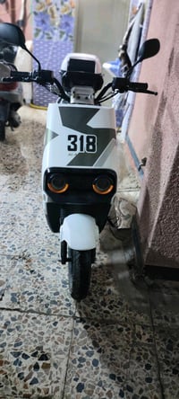 دراجة شحن 318 ملف 3500  V72 سرعه 75  نظام r عالي ناصي  كلشي شغال بيها ...