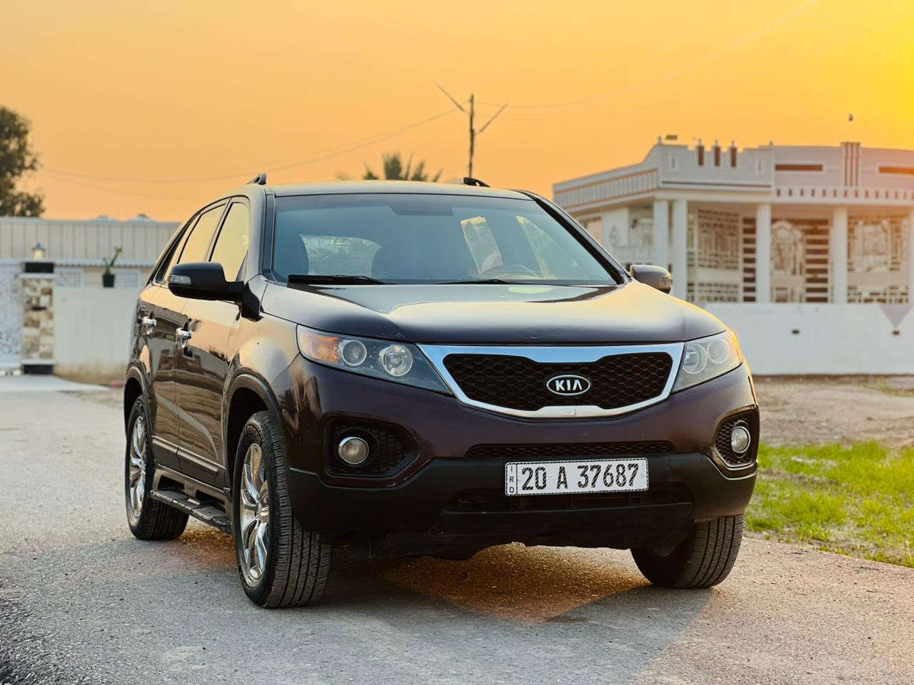 السلام عليكم كيا سورنتو  موديل 2011 

     وارد أمريكي رقم جديد بسمي 

  مكينه. 4 سلندر 2400 دوش 
  تحكم سترين 
قطعتين تبريد   5 راكب 
  
 عنوان سياره بغداد جسر ديالى جديد 

         ***********
