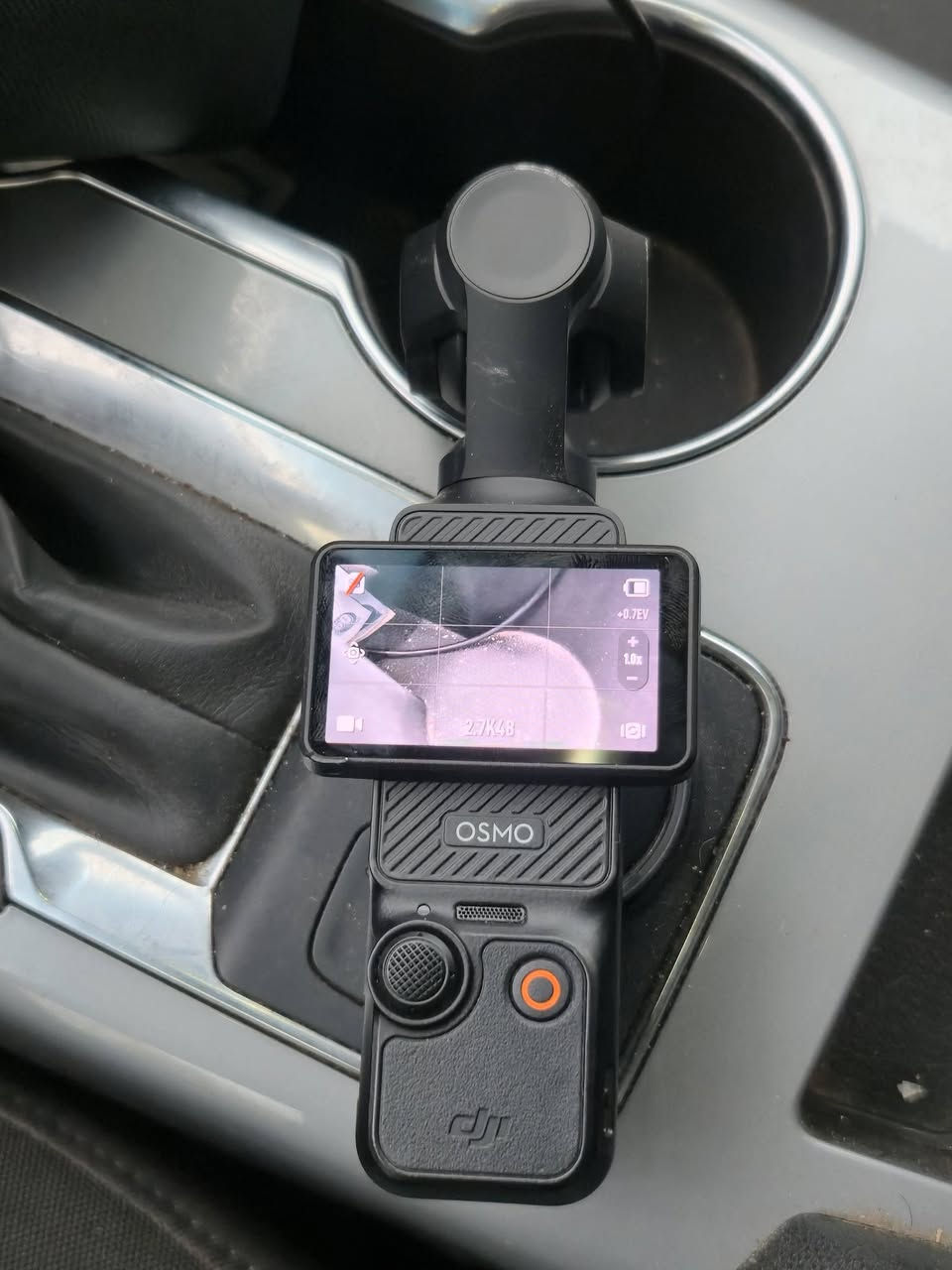 Ozmo Pocket 3 CREATOR COMBO
مستعملة مدة قصيرة كلش(كم ساعة فقط)
شاملة كل شيء مع رام ٥١٢ كيكا
730 الف بيع مستعجل وبيها مجال قليل


**إذا كنت صاحب هذا الإعلان وتريد حذفه لأي سبب، رجاءا أرسل رسالة إلى الدعم الفني**