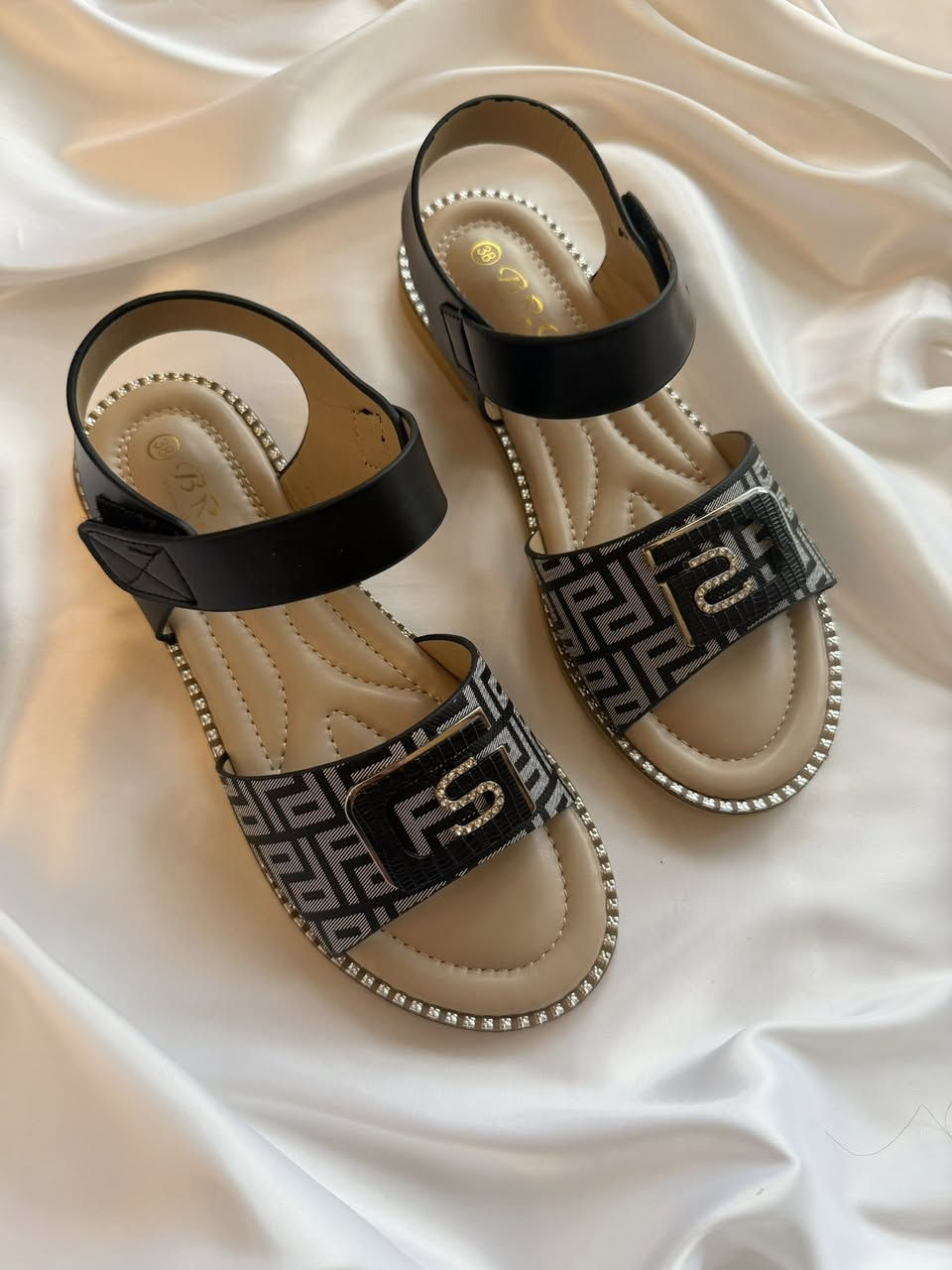 New 🤍🤍🤍


**إذا كنت صاحب هذا الإعلان وتريد حذفه لأي سبب، رجاءا أرسل رسالة إلى الدعم الفني**