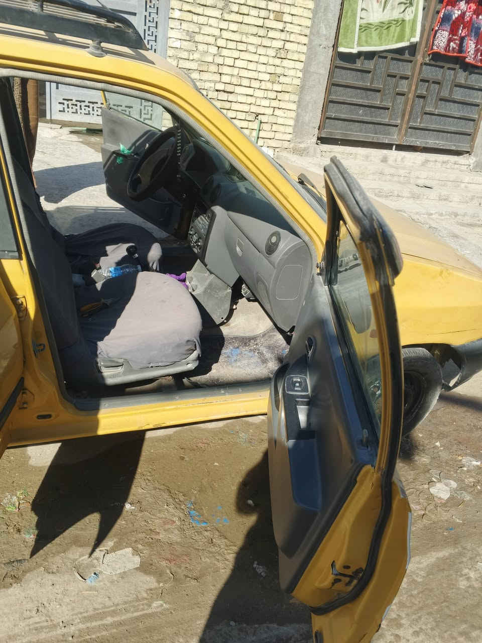 السلام عليكم سايبة للبيع موديل 12 مكلف بل نشر بسم عمي السارة لا ضربة ولا حادث جاهزة من كلشي باتري جديد زوج تايراا جدد ولا تبخير ولا تنقيص خير من الله السعر 25بيهة مجال حك الجية للتواصل ***********
