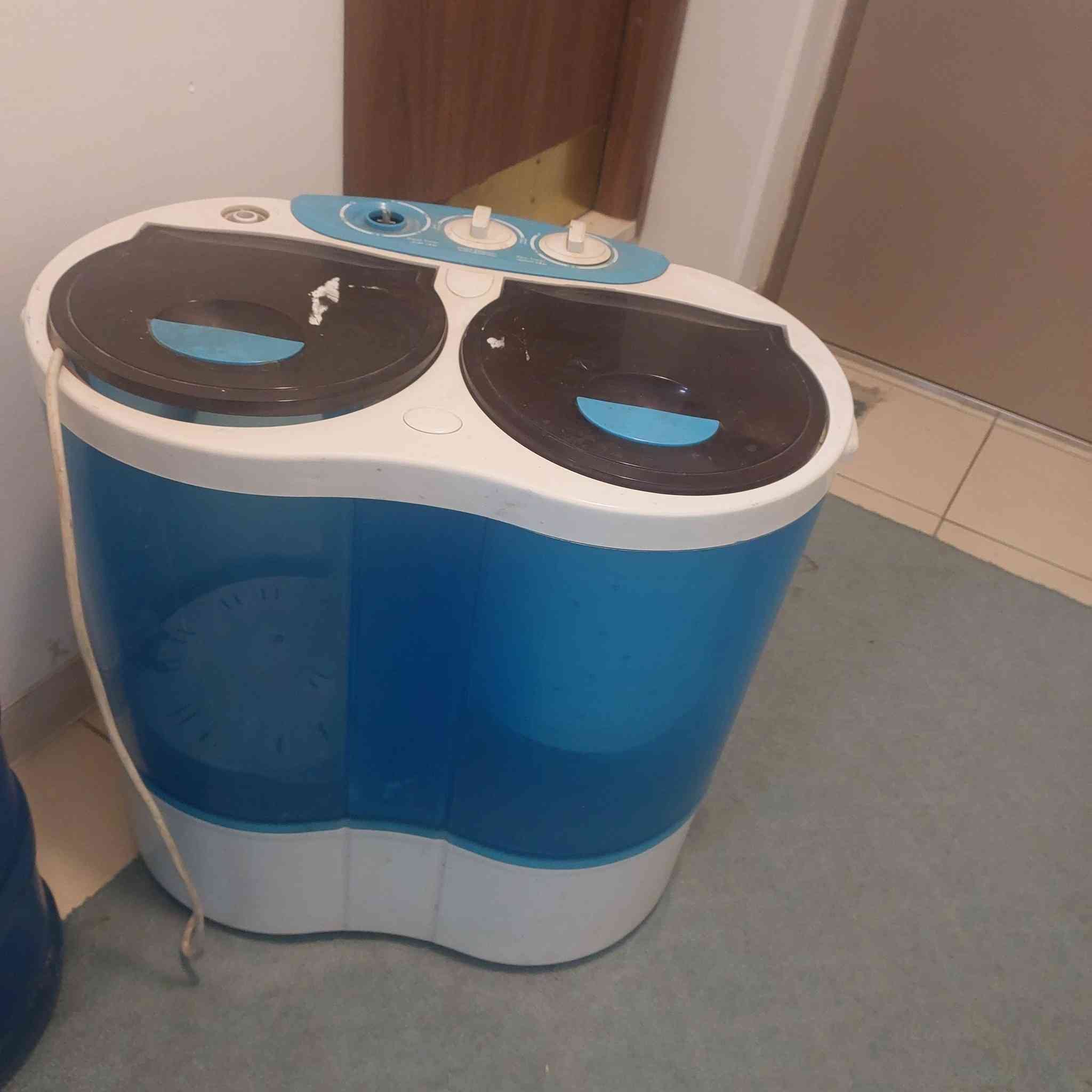 غساله وكاروك وكرسي طفل


**إذا كنت صاحب هذا الإعلان وتريد حذفه لأي سبب، رجاءا أرسل رسالة إلى الدعم الفني**