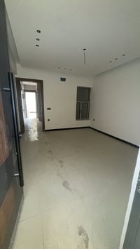 شقق حديثة  للايجار   مواقع ومساحات مختلفة   طابق ارضي امامي معزول 65 م...