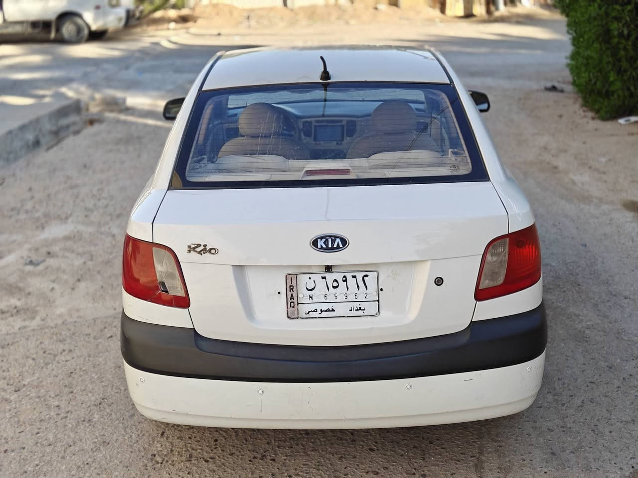 السلام عليكم
كيا ريو مديل 2009 
خليجي محرك 1600
رقم بغداد مشروع وطني 
السنويه نافذه لغاية 2027
تحويل ثاني يوم 
السياره على وضع الشركة كير محرك جديد تبريد ثلج تخم تاير حداديه جديده 
السياره كفاله عامه من الصبغ والضربه  بيه فقط فقط باب السائق مبدل اصلي بدون صبغ مكان السياره النجف السعر 80 وبيه مجال قليل الاستفسار اكثر الاتصال على الرقم ***********

