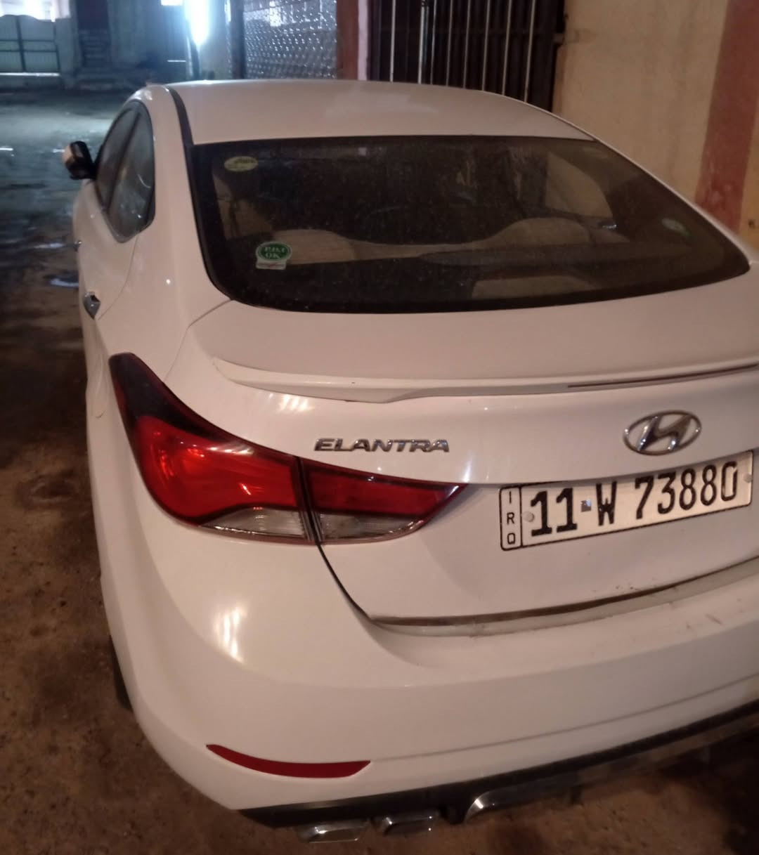 السلام عليكم
النترا خليجي موديل 2016  فتحه بالسقف مكينه 1800 رقم بغداد باسمي سياره جاهزه بس صدرها نص عمر يرادله ترتيب تبريد وتدفئ وكهرباء كوله شغال وبلادي وشرط ع الفحص بسعر 136 وبيها مجال حك الجيه مكاني بغداد الشعب للاستفسار ***********
