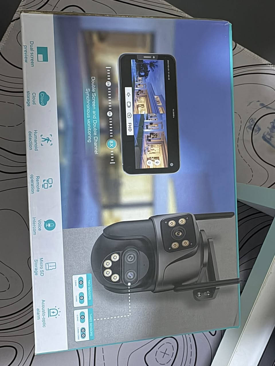 للبيع ٤ كامرات وجهاز nvr كامل ميتحتاج وايرات ربطه يكون وايرليس 

شاشة مزدوجة وقناتين بث (Double Screen & Double Channel): تتيح لك مراقبة زاويتين مختلفتين في نفس الوقت عبر الهاتف (شاشة مقسمة لمتابعة أدق التفاصيل).
 دعم تقريب بصري/رقمي حتى 8X: لرؤية الأشياء البعيدة بوضوح عالٍ جداً (FHD).
 مستشعرات متعددة وكاميرات متعددة العدسات: تدعم زوايا رؤية مختلفة لضمان عدم وجود زوايا ميتة.
 الذكاء الاصطناعي لكشف البشر (Humanoid Detection): ترسل لك تنبيهاً فورياً على الهاتف في حال رصد أي حركة بشرية، وتتجنب الإنذارات الكاذبة.
 إنذار صوتي وضوئي (Acousto-optic alarm): تصدر صوتاً وتطلق إضاءة تحذيرية عند استشعار أي اختراق لتخويف اللصوص.
 تحدث صوتي باتجاهين (Voice Intercom): تحتوي على مايك وسبيكر مدمجين لتتمكن من التحدث وسماع الأشخاص المحيطين بالكاميرا من أي مكان في العالم.
 تحكم كامل عن بُعد (Remote Operation): يمكنك تحريك الكاميرا بجميع الاتجاهات ومتابعة البث المباشر عبر تطبيق الهاتف بسهولة.
 خيارات تخزين متعددة: تدعم التخزين عبر كارت ذاكرة (Micro SD Storage) أو التخزين السحابي الآمن (Cloud Storage).

كله جديد ممستخدم وكلهن شغالات وجهاز التخزين nvr لاسلكي وبيها 1tb


**إذا كنت صاحب هذا الإعلان وتريد حذفه لأي سبب، رجاءا أرسل رسالة إلى الدعم الفني**