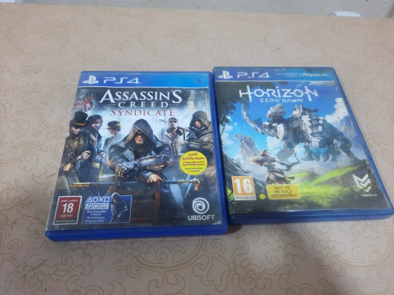 السلام عليكم ps4 للبيع
بلي 4 سليم نضيف مفتوح فقط للتنضيف استعمال سنة وياه جوستكات ثنين واحد بيه ثكل ب L2و R2 واحد شغال مية بلمية بدون مشاكل فقط ثكل بدكمة التشغيل، وياه اقراص ثنين وحساب قديم محترف بيه 18 بلاتينيوم و 25 لعبة منزلة، مع العاب ps plus تصير 46 لعبة كلهن العاب قوية.
السعر مع الحساب 350 الف
 بدون الحساب 250 الف
قيمة الألعاب الموجودة بالحساب فوك ال 1500 دولار
التواصل خاص للمهتم مكاني بغداد/كرخ٢/الشرطة الرابعة/شارع جامع الكبيسي، رقمي *********** للمستعجل
