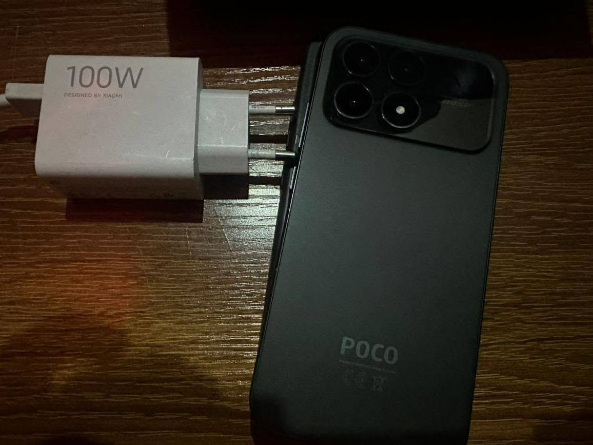 Poco f8 pro 
ذاكره 512
لون اسود طافي 
معالجه احسن معالج بالعالم
 جديد شاحنه 100واط
كارتونه وياه 
استخدام شهر 
القطعه الوحيده الي بالمثنى
السعر 720
المكان السماوه


**إذا كنت صاحب هذا الإعلان وتريد حذفه لأي سبب، رجاءا أرسل رسالة إلى الدعم الفني**
