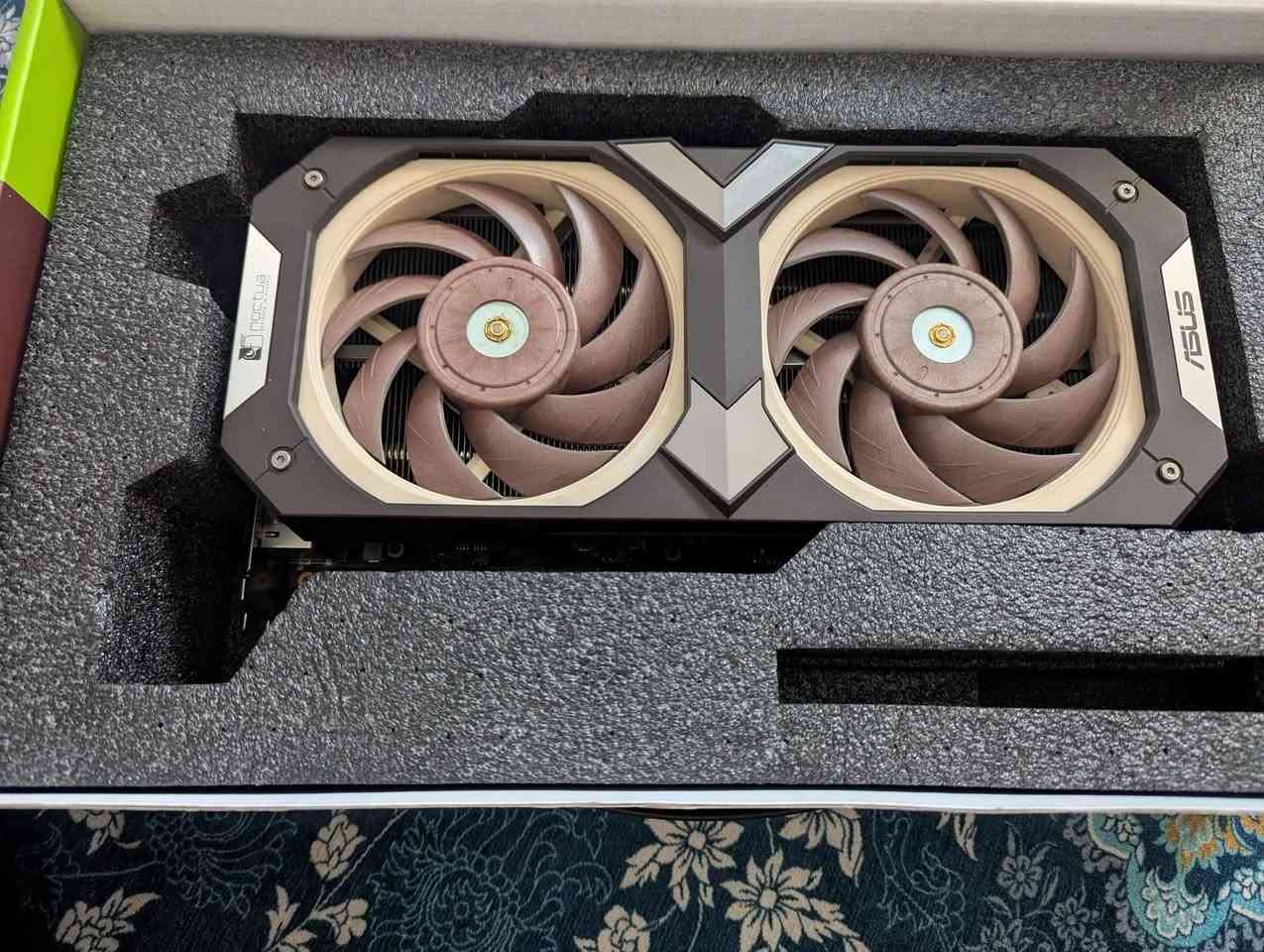 السلام عليكم 
اغراض للبيع اسعار نهائيه المكان كركوك توصيل متوفر 
كيس lian li o11 evo xl 
السعر 200 الف
كيس PHANTEKS NV7
السعر 250 الف
مبرد مائي dee cool 
السعر 65 الف
مبرد هوائي deepcool 
السعر 40 الف
كرت rtx 4080 noctua edition 
السعر 1250,000 قفل 
كيبورد اجاز السعر 25 الف
سماعه كورسير السعر 50 الف


**إذا كنت صاحب هذا الإعلان وتريد حذفه لأي سبب، رجاءا أرسل رسالة إلى الدعم الفني**