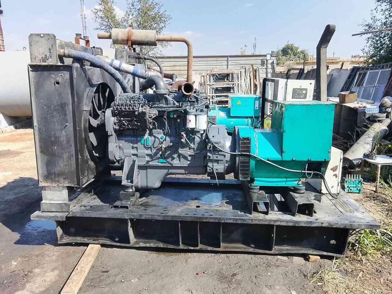 سلم عليكم مولدات ثنين للبيع كميز 24ولف واحد 250كيفي وثانيه 350كيفي عنوان بغدادرقم ***********
