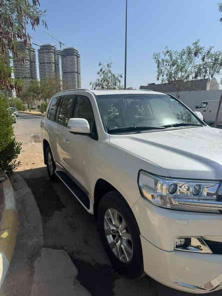 لاندكروز 🔥 لاندكروز   GXR  2017 🔥
________________________
🚗النوع:  لاندكروز 
🔞الفئة:    GXR 
🔥🎗الموديل:2017
🔥 مكفولة كفالة عامة 
💯المسافة المقطوعة: ‏54 الف كم
☎️للاستفسار اكثر :
 اتصال     ***********
