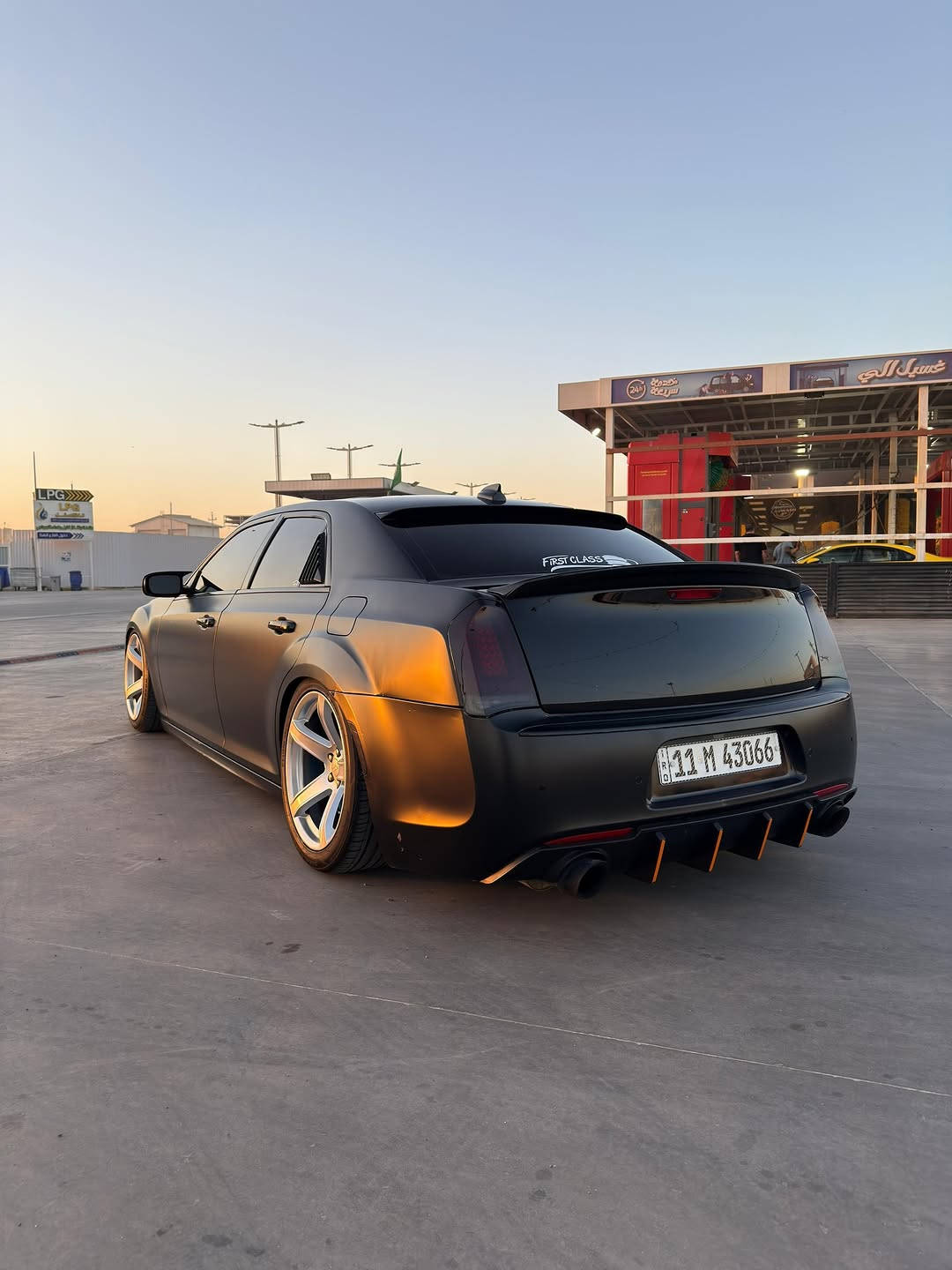 ⁨	𝑪𝒉𝒓𝒚𝒔𝒍𝒆𝒓 300S 𝑳𝒂𝒔𝒕 𝑪𝒂𝒍𝒍 V8 🦇🖤
الموديل : [ 2023 ]
المحرك : [ V8 ] 🔥
الگير : [ أوتوماتيك ] 
الممشى : [ 46 الف ميل ]
اللون : [ أسود - ملكي ] 🗝️
الحالة : [ السيـارة وارد أمريكا ضررهـا PDR بالجاملغ الخلفي فقط ! ]

[ لمعرفة السعر اترك تعليق داخل المنشور وسوف يصل اليك مباشر عبر رسالة نصية ] 📥

[ الـــــمـــواصــفـــــات ]

- بصمة تشغيل + تشغيل عن بعد 
- فتحة سقف 
- شاشة كبيرة
- كار بلي + كاميرا
- سستم سماعات 
- مقاعد جلد 
- مقاعد كهربائية 
- حساسات خلفية
- نقطة عمياء 
- وبقية المواصفات المعروفة 

[ الاضـــــــافــــــاات ] 

- السيـارة مغلـة PPF / Metallic
- دركـة ستيـرن كاربـون ڤابيـر فورجـد 
- هـدرز Koks سيراميـك 
- سستم أكزوزت Corsa 
- فجـوج بريـك بريمـو 6 بستم أمامي / 4 خلفي 
- بلكـات ريسنـك + أويل كاج كان 
- أكسل قفل هـيلكات 
- ويل نجمة 
- سستم انارة داخلية LED + سستم كاربون ڤابيـر 
- زرع عدسات متغيرة + زرع عدسات ليزرية

الموقع : [ بغـداد ] 📍

للتواصل واتس اب او اتصال : [ *********** ]

#v8 #c300 #chrysler #hemi #yasser_erbil⁩
