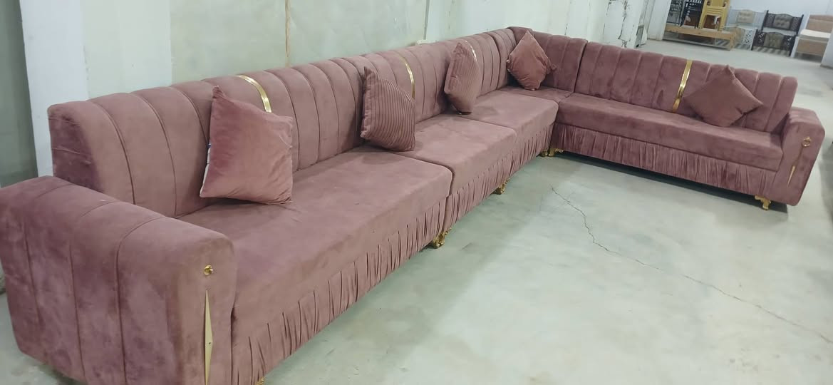 ديوان مستخدم ١١ مقعد ٥ قطع نظيف وحلو ومرتب/ العنوان بيجي شارع المصرف مقابل مدرسة الفضيلة للبنات / للاستفسار /*********** ***********
