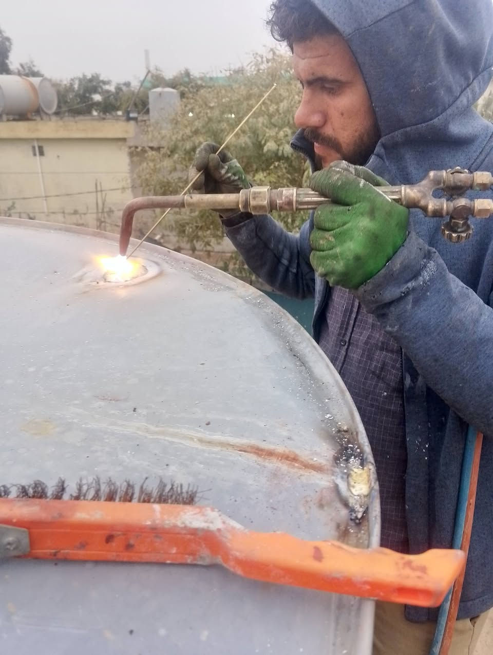 حداد متنقل لحيم اكسجين تانكيات في أي مكان بكركوك لتواصل ،***********,,***********
