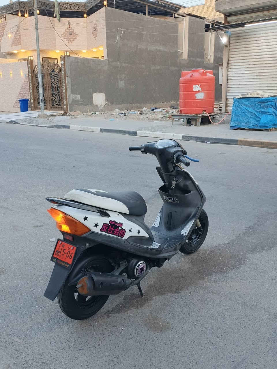 سلام عليكم 
ماكس عدله بلاديه!!!!
كفاله عامه من كلشي 
مكينه بلاديه مامفتوحه 49 !!!!!
دراجه خير من الله كلشي شغال بيها سلف نكره هنده دكه وحده 
كهربائيات كلها شغاله دراجه بيها تزويد خارج مرتبه ماذب عليها الف 
سعر ((950)) بيها مجال حك الجيه جوه ال900 لاطب وتعب روحك ماعاجبك سعر اعبر المنشور 
مكاني بصره حي الاصدقاء 
مامتواجد فيس فقط تصال او وتساب!!!!!!!!!
***********
