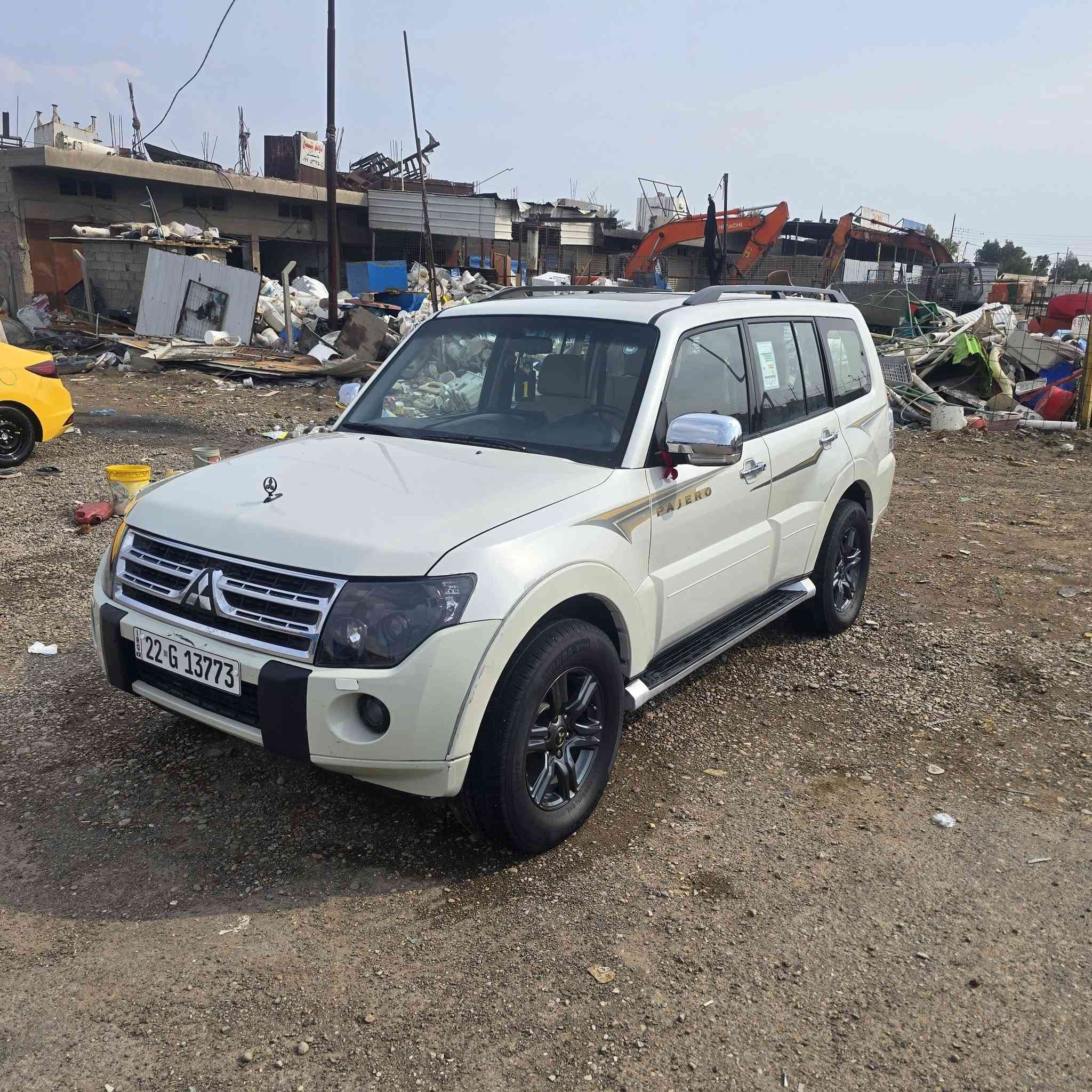 سلام عليكم سعر ب130بيع مستعجل  باجيرو حبتور اصلي فول مواصفات لخير 1/1مديل 2010رقم اربيل الدولي سنويه 30 مكينه 3800مكفوله تبريد صدر تخم تاير اكسن كله مكفول مكاني بغداد وشراي ينتصل ***********
